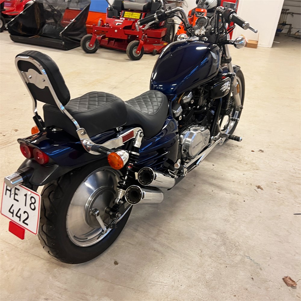 Honda deals magna 900